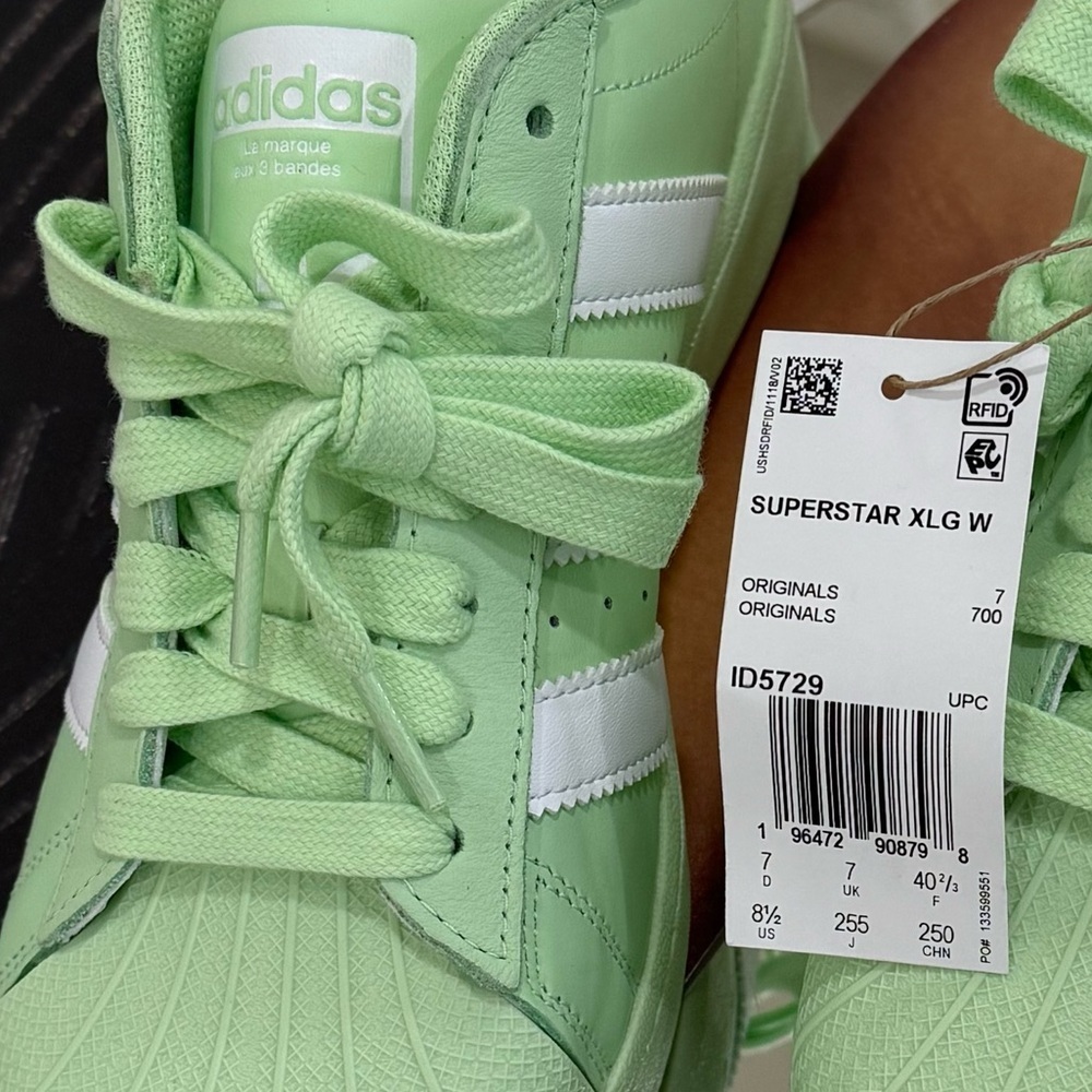 (new+tag) Adidas Women Superstar Classic — US size 8.5 green and white sneakers - Picture 2 of 6